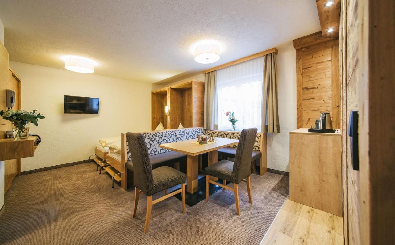 Arlen Lodge Hotel Inkl Premium Karte Im Sommer Sankt Anton am Arlberg Ngoại thất bức ảnh