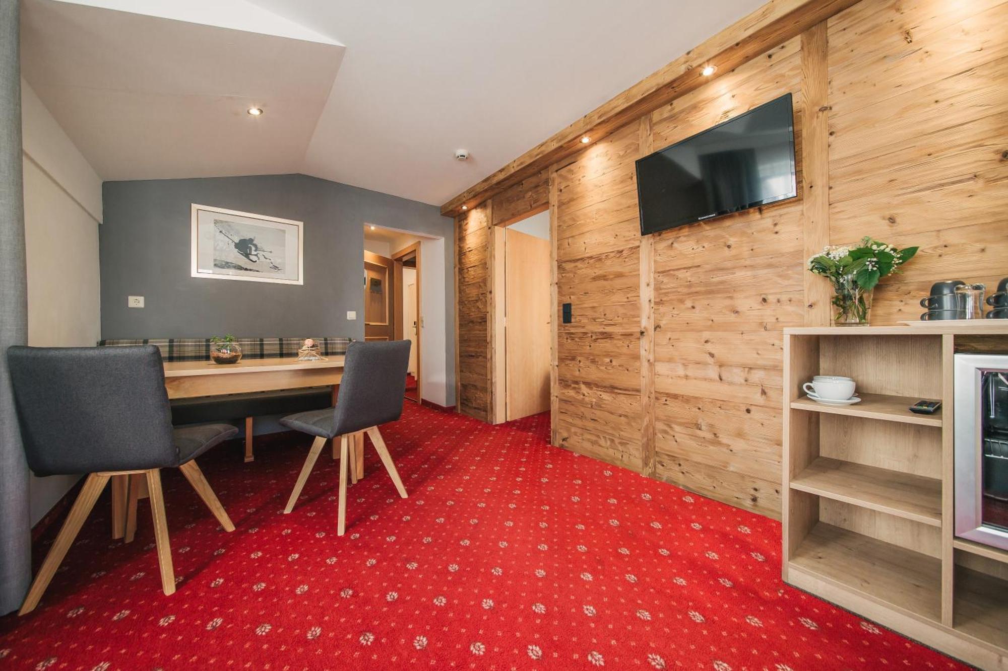 Arlen Lodge Hotel Inkl Premium Karte Im Sommer Sankt Anton am Arlberg Ngoại thất bức ảnh