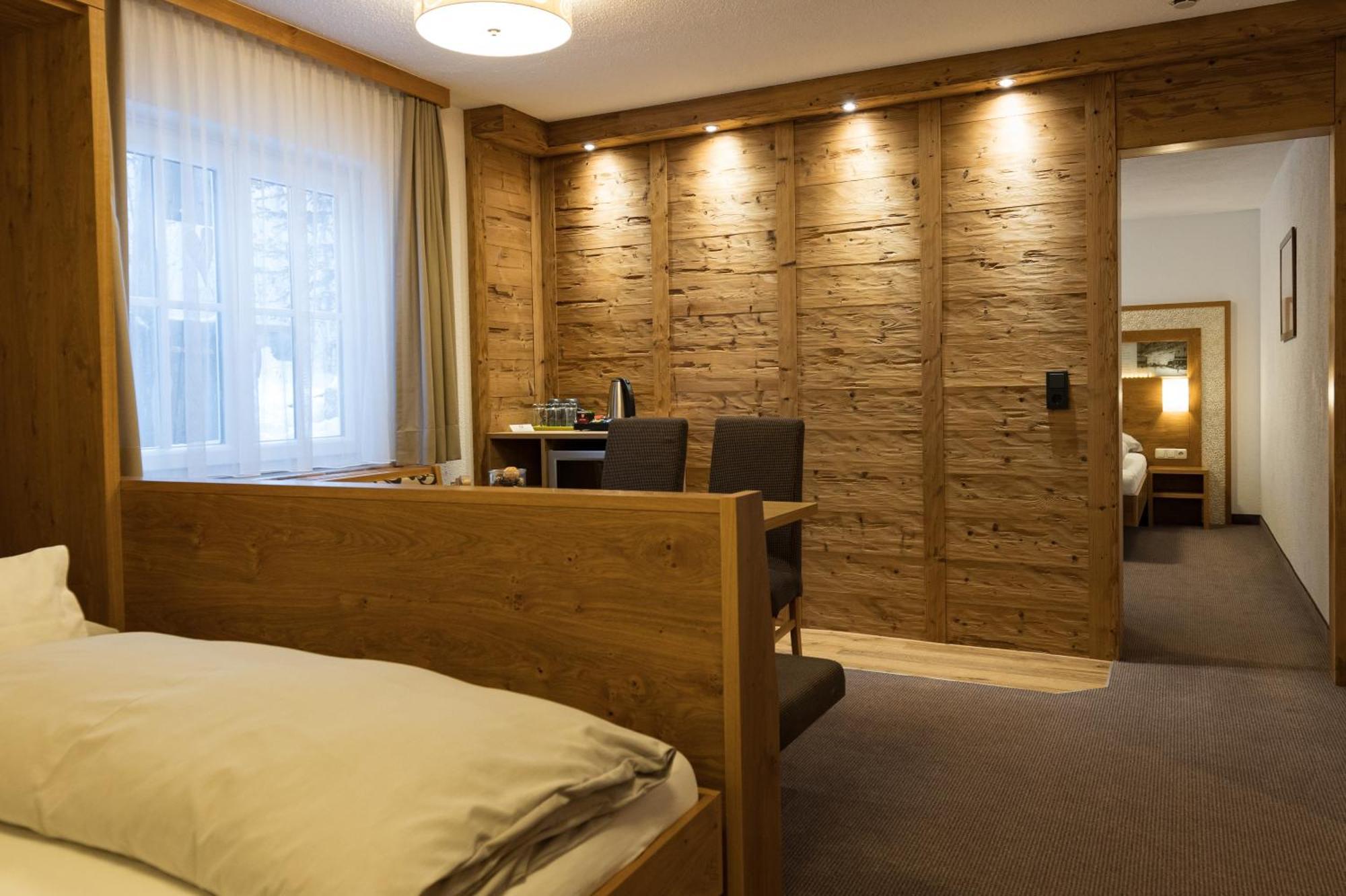 Arlen Lodge Hotel Inkl Premium Karte Im Sommer Sankt Anton am Arlberg Ngoại thất bức ảnh